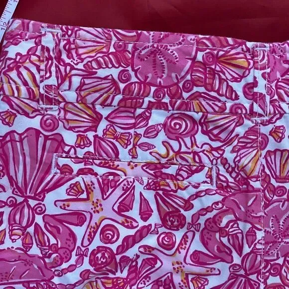 Lilly Pulitzer Pink Floral Print Shorts — Sz 2 - Picture 3 of 6